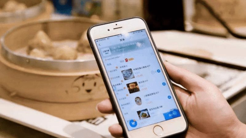 如何正确擦家具，避免划伤表面？**